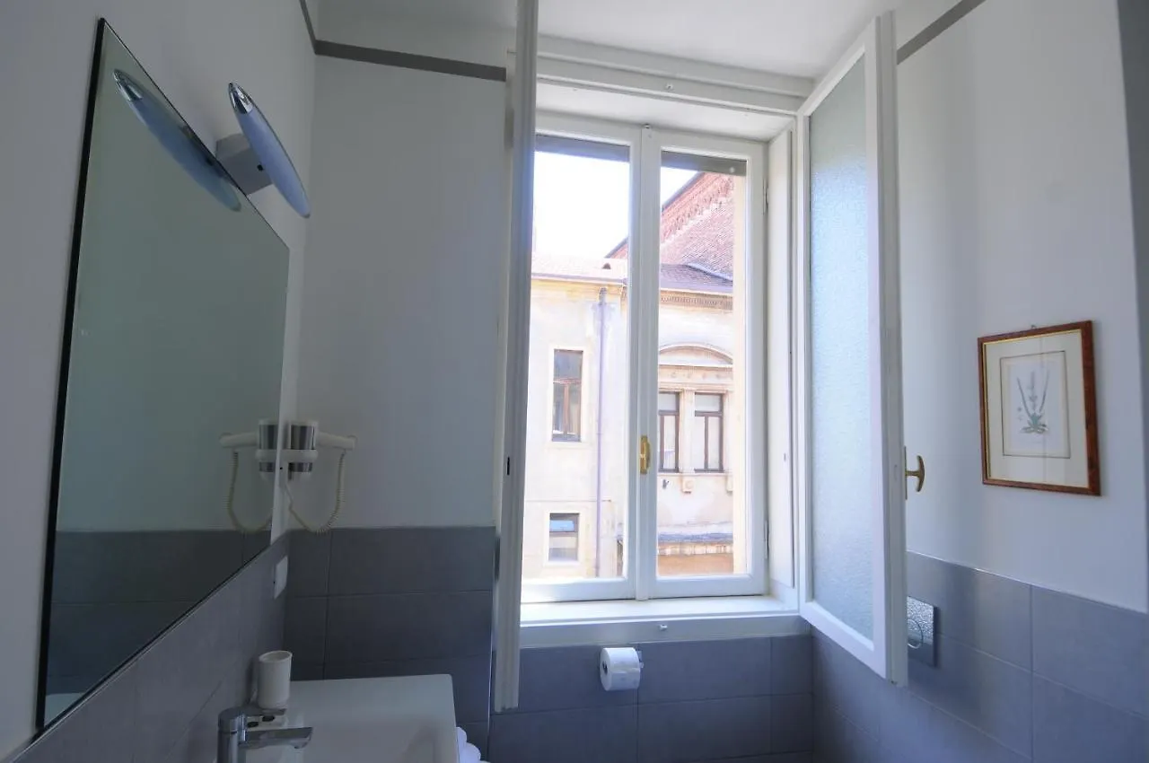 *** Oda ve Kahvaltı B&B Cangrande Di Danese-Viviani Verona İtalya
