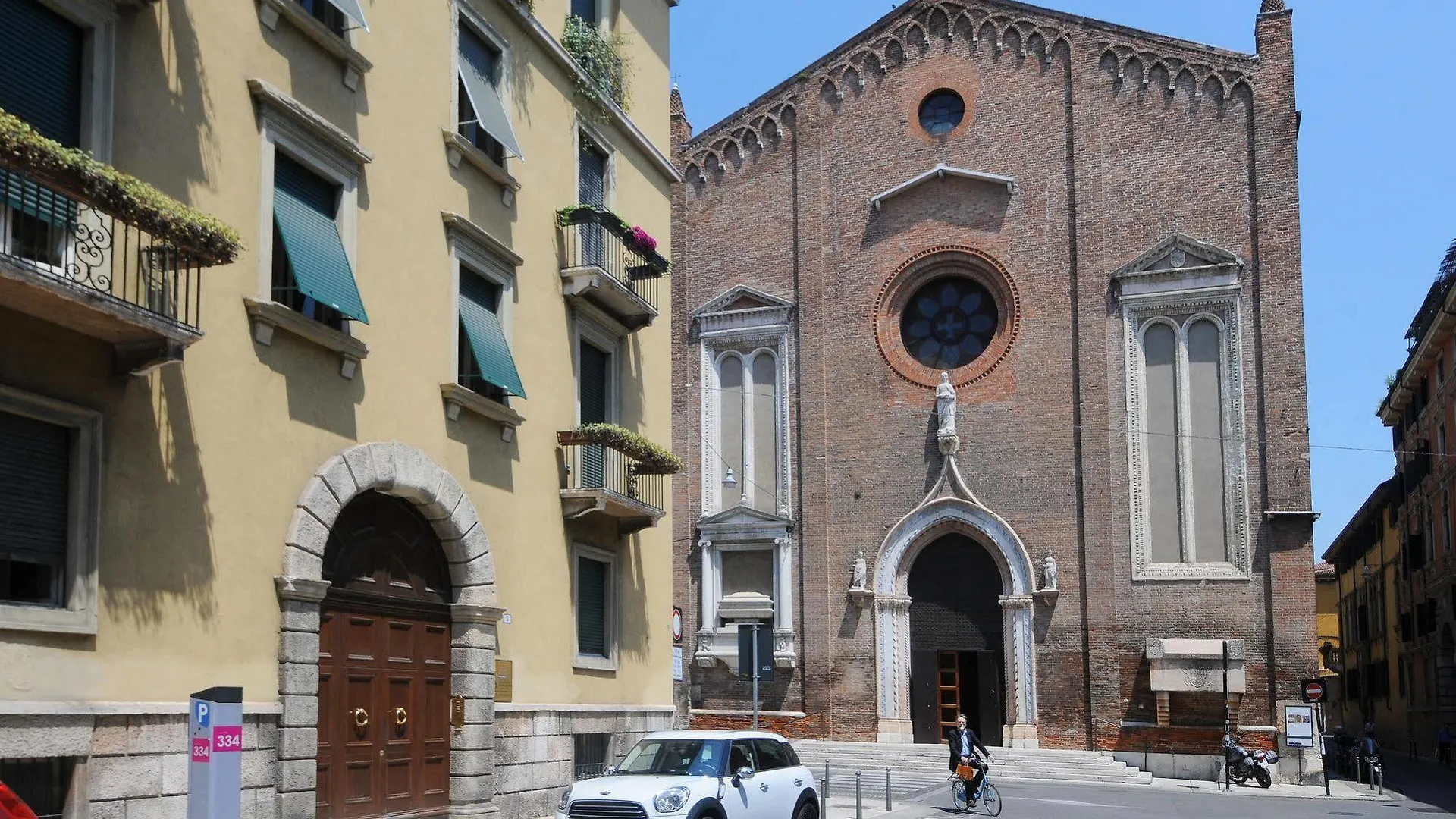 B&B Cangrande Di Danese-Viviani Verona Oda ve Kahvaltı