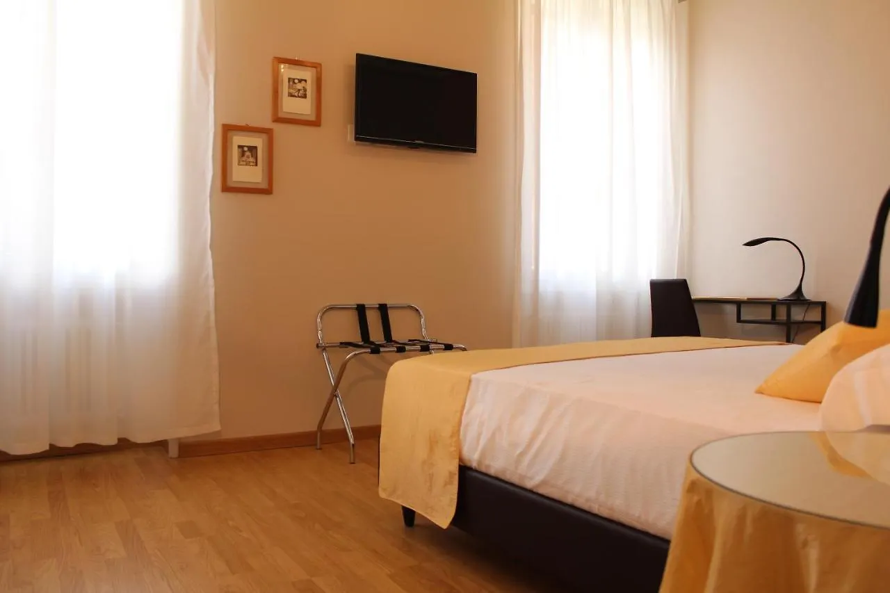 B&B Cangrande Di Danese-Viviani Verona İtalya